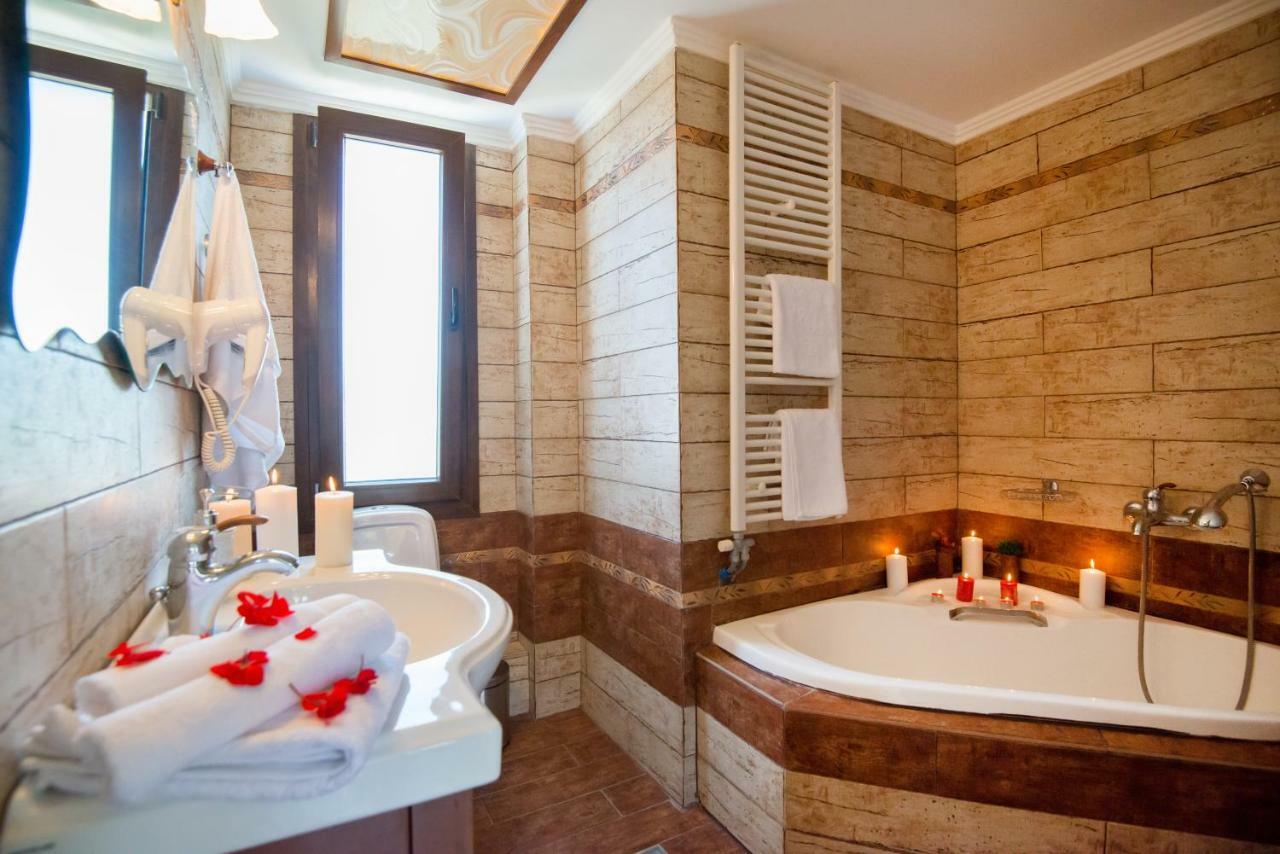 Elmyra Villa, Heated Pool & Walking To Beach, By Thinkvilla Gerani Chanion Esterno foto