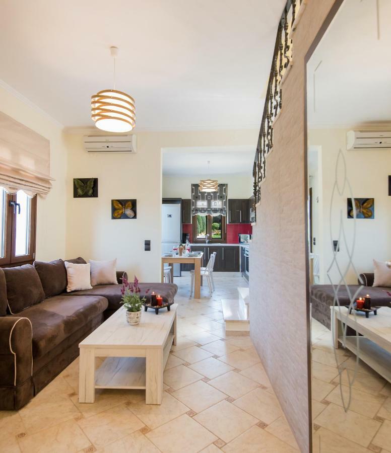 Elmyra Villa, Heated Pool & Walking To Beach, By Thinkvilla Gerani Chanion Esterno foto