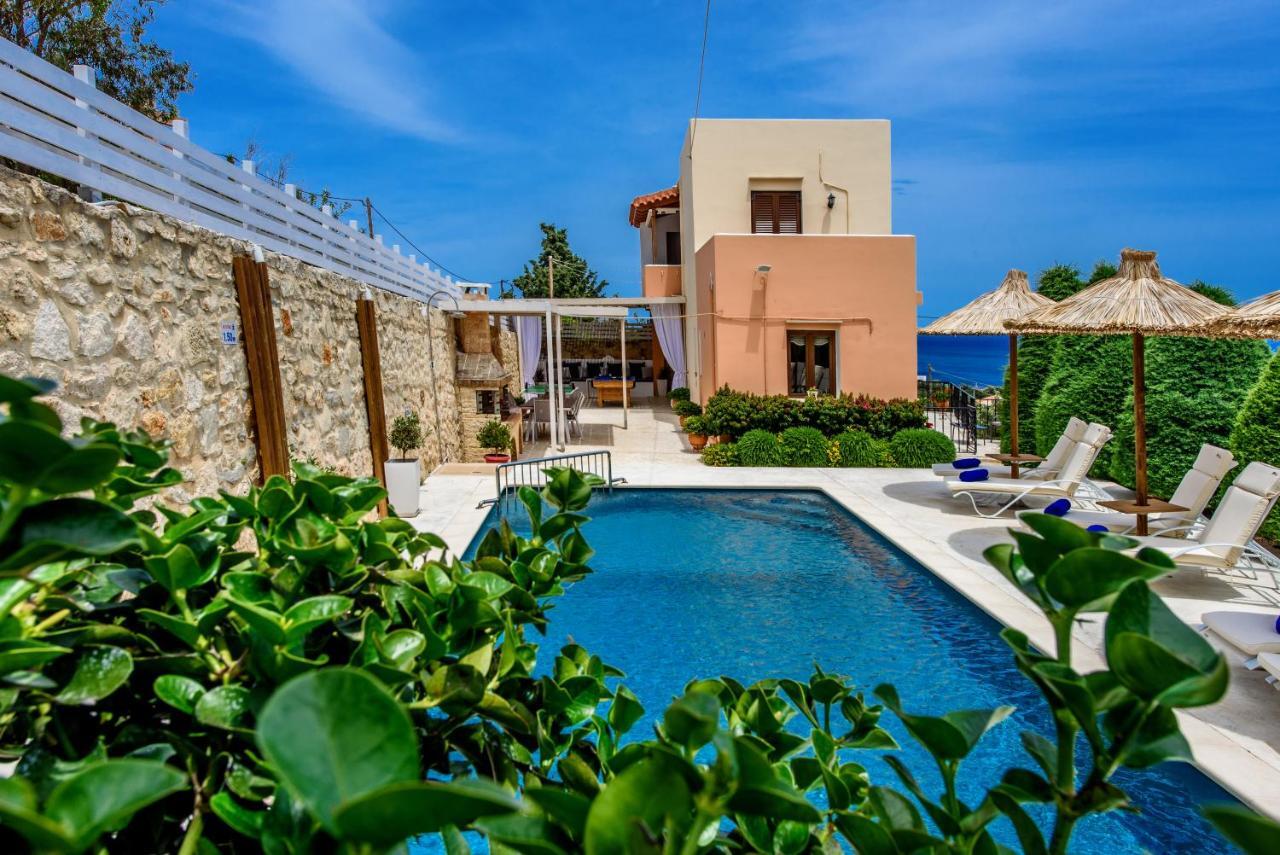 Elmyra Villa, Heated Pool & Walking To Beach, By Thinkvilla Gerani Chanion Esterno foto